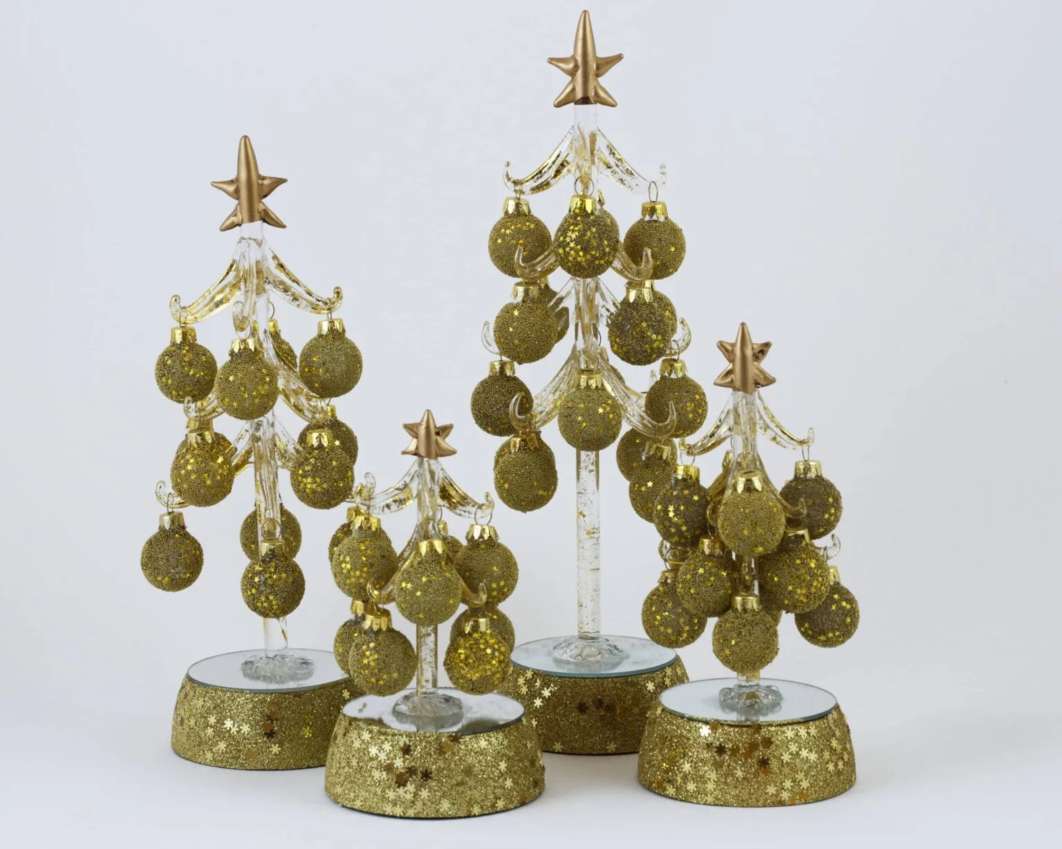 CHRISTMAS TREE W / HANGING BALLS & LIGHT GOLD